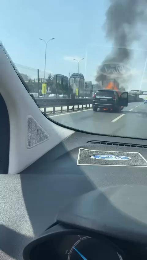 D-100'ün ortasında alev alev yandı! Trafik felç oldu - Resim: 14